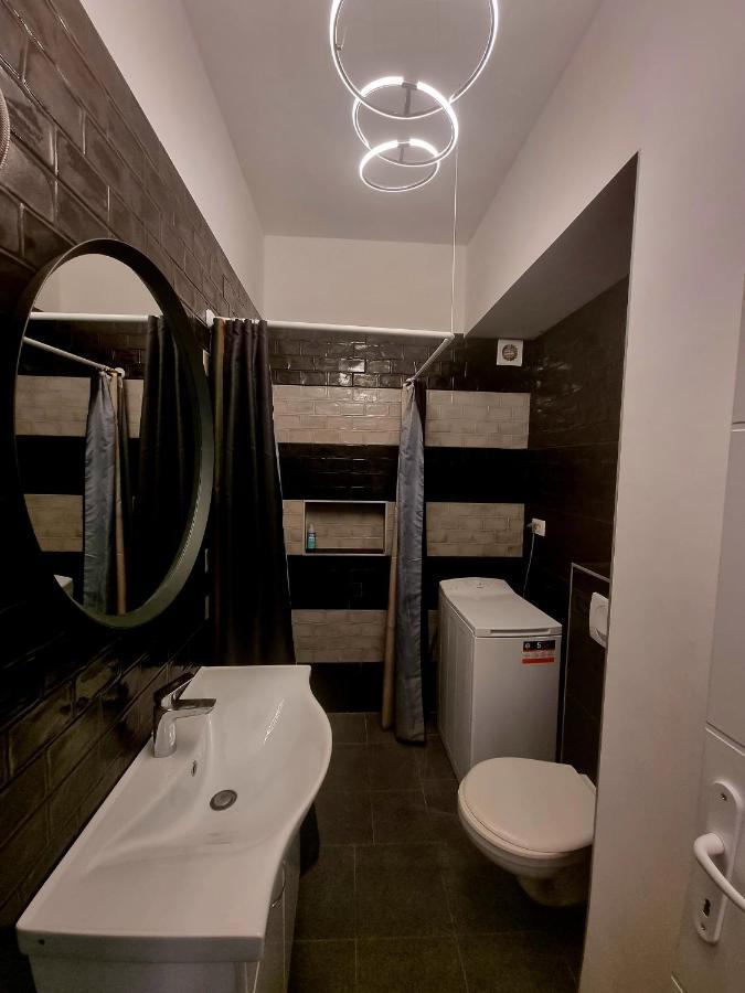Bass Apartment *
